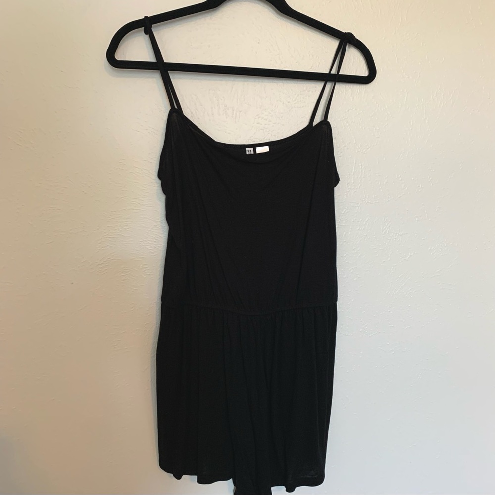 🍊3/$10 H&M Black Shorts Romper
